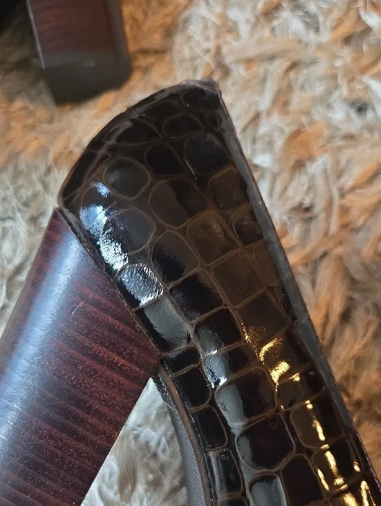 Vintage Ipanema Black Patent Leather Croc-Embossed Block Heel Pumps - Picture 5 of 12